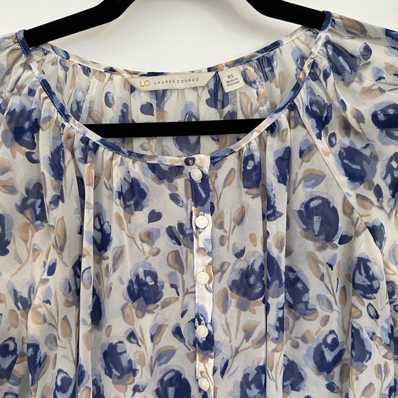 LC Lauren Conrad floral flowy blouse top - Picture 2 of 10